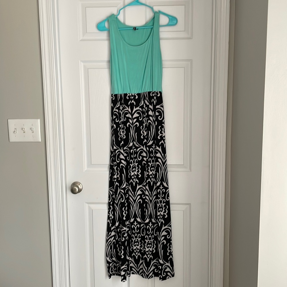 Mint and Black/White Sleeveless Maxi Dress